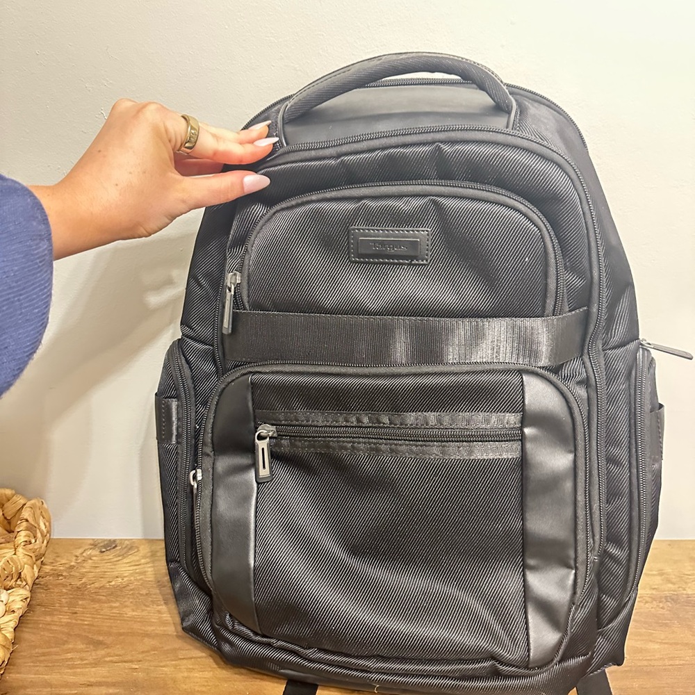 Targus Black Backpack - image 2